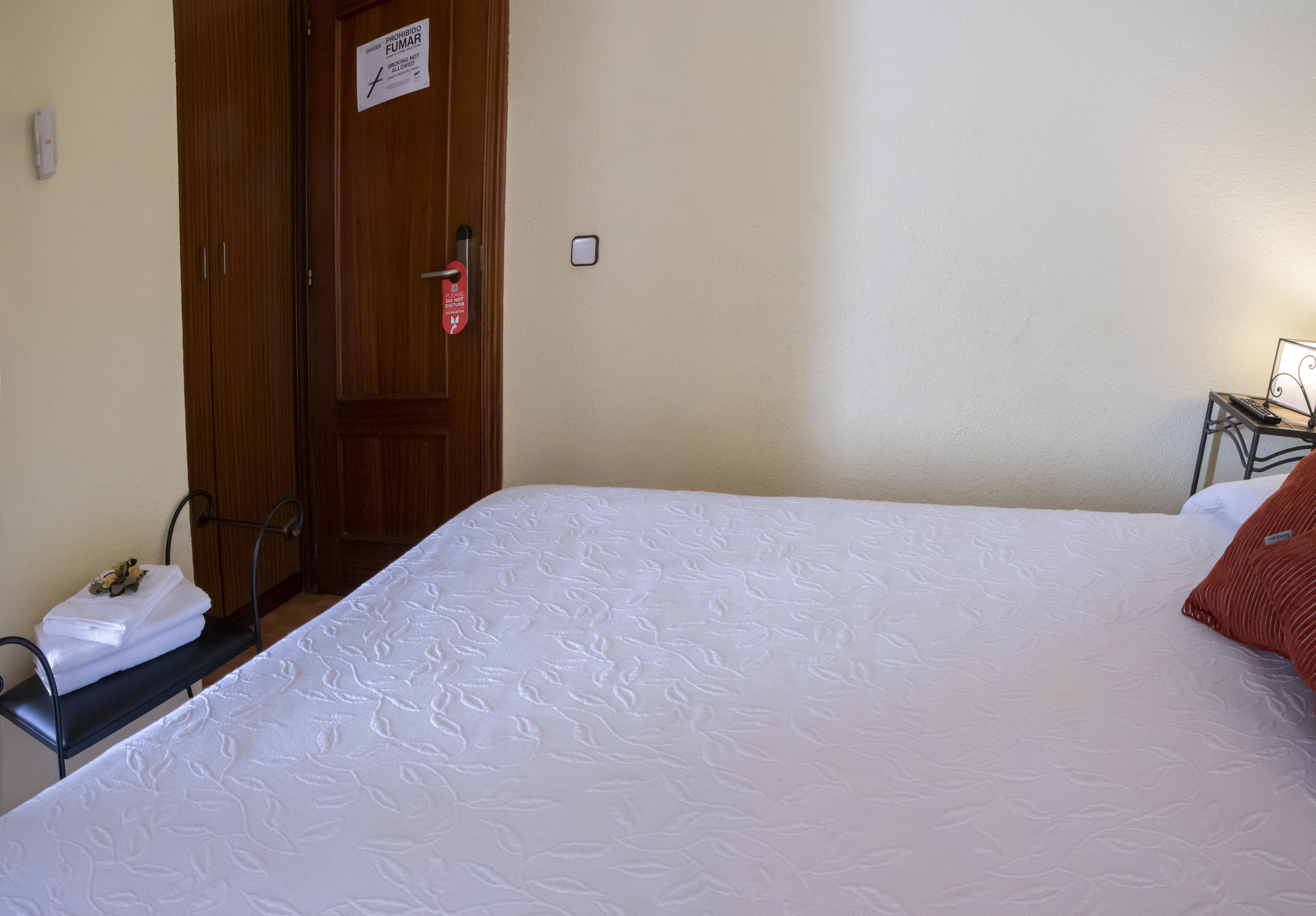 Hostal Tokio Madrid Exteriör bild